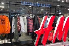 Por qué está en crisis H&amp;M, la segunda empresa de moda más grande del mundo