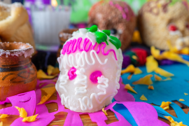 El Día de Muertos no solo es una celebración para honrar a los difuntos, sino también una oportunidad para consentir a la familia con sabores tradicionales.