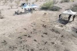 Autoridades coahuilenses siguen recolectando evidencia de restos humanos en fosas clandestinas de la entidad.