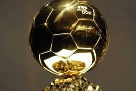 La gala del Balón de Oro, que reconoce al mejor jugador del fútbol del mundo, se celebra hoy a la 13:30 horas
