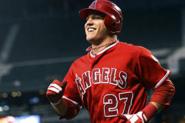 Los Angeles y Mike Trout acuerdan millonario contrato, convirtiéndose en el pelotero mejor pagado