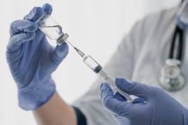 La compañía destacó que su biológico está adaptado a la variante LP.8.1, la cepa que predomina actualmente en el país.