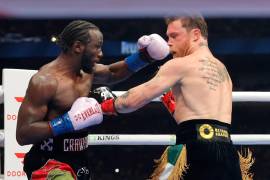 El primer duelo entre Canelo Álvarez y Terence Crawford dejó abierta la puerta a una revancha.