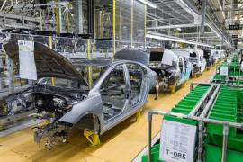 Tanto la producción como la exportación de vehículos registraron caídas drásticas en septiembre.