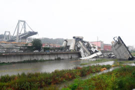 42 muertos tras derrumbe de puente en Génova; dos cadáveres más entre escombros