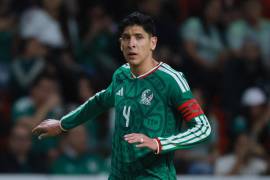 Edson Álvarez podría dejar al West Ham tras finalizar su préstamo con Fenerbahçe y disputar la próxima campaña en Países Bajos o España.