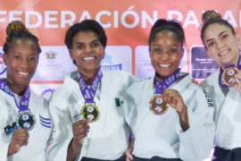 Prisca Awiti encabezó la actuación al conseguir una de las tres medallas de oro del equipo.