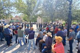 Los exobreros afirmaron que continuarán impidiendo la salida de maquinaria de la siderúrgica para proteger el patrimonio de la empresa hasta que se concrete su venta y el pago de los adeudos laborales.