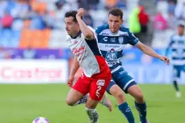 Pachuca y Chivas se enfrentan este domingo 2 de noviembre en el Estadio Hidalgo, en un partido decisivo por un lugar directo en la Liguilla del Apertura 2025.