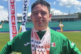 El atleta originario de Saltillo se coronó campeón en los 400 metros planos y sumó una plata en los 200 metros dentro de la categoría T-21.