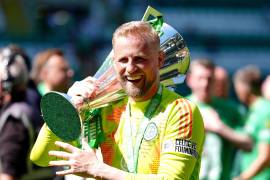 El portero danés, Kasper Schmeichel anunció su retiro del futbol profesional a los 39 años debido a una lesión en el hombro.