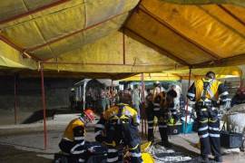 El objetivo, precisaron las autoridades, es garantizar condiciones seguras para las brigadas que buscan acceder al punto donde se presume se encuentran los trabajadores.