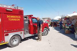 Autoridades municipales supervisaron la seguridad y el orden en los camposantos.