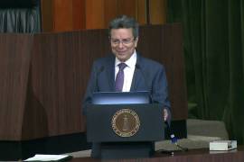 El ajuste en Cofepris ocurre en un momento en que el gobierno ha insistido en fortalecer la regulación sanitaria.