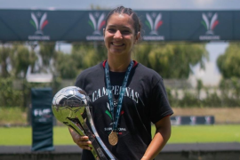 Tras competir ante selecciones europeas con México, Victoria Valencia regresó a la actividad nacional para celebrar un campeonato y continuar su formación deportiva.