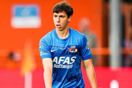 Mateo Chávez completó seis pases precisos en su ingreso ante Twente, demostrando eficiencia en la Eredivisie.