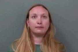 Anessa Paige Gower está acusada de 29 delitos penales, su fianza fue fijada en casi 2 millones de dólares