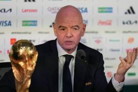 Gianni Infantino defiende el proyecto como una vía para aumentar la inversión y “democratizar” el desarrollo del futbol mundial.