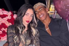 Lamine Yamal confirmó su relación con Nicki Nicole mediante una foto compartida en sus historias de Instagram.