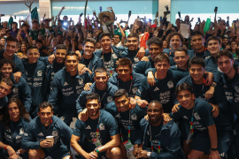 El ambiente de fiesta, con mariachi y cánticos, reflejó el cambio en la relación entre el Tricolor y sus seguidores tras un inicio positivo en la Copa del Mundo.