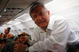 Cuando López Obrador asumió la Presidencia, decidió ya no utilizar las aeronaves oficiales ni los servicios del Estado Mayor, que se encargaba de la logística de sus viajes.