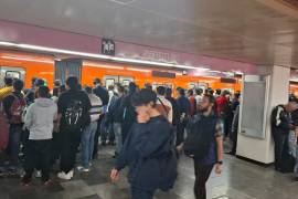 El Metro de la Ciudad de México presentó retrasos en la mayoría de sus líneas este lunes 13 de abril, luego de la protesta escalonada de trabajadores del Sindicato Nacional de Trabajadores del STC.
