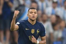 A las pocas horas, Mbappé se reincorporó al grupo para el viaje rumbo a Estados Unidos, descartando cualquier indicio de conflicto interno, pero el caso no cayó bien a los aficionados.