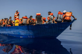 Mueren 41 migrantes en naufragio frente a la isla italiana de Lampedusa