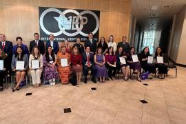 Tatiana Clouthier participó en un evento en Texas donde se reconoció a mujeres mexicanas por su liderazgo y contribución en distintas comunidades del estado.