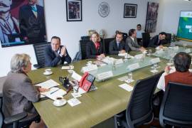 El gobernador Manolo Jiménez y la secretaria Alicia Bárcena sostuvieron reunión para definir proyectos ambientales en Coahuila.