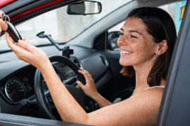 Revisar lo mejor posible el auto seminuevo próximo a adquirir reduce el riesgo de sorpresas. FOTO: CORTESÍA