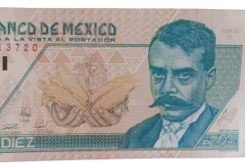 Este billete no solo representa un fragmento de la historia monetaria de México, sino que también rinde homenaje a una figura emblemática.