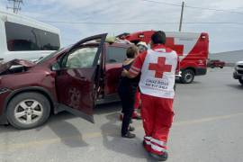 Autoridades tomaron conocimiento del percance para determinar responsabilidades entre los conductores involucrados.