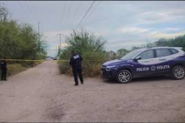 Elementos de seguridad acudieron al sector Las Argentinas, en Múzquiz, luego de que un hombre de 55 años fuera localizado sin vida dentro de una camioneta.
