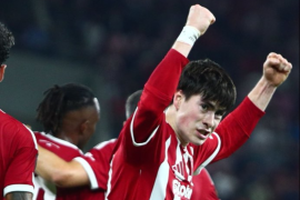El mexicano tuvo participación ofensiva durante el encuentro y dejó su nombre en el marcador en su primer partido continental con el Olympiacos.