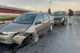 Los conductores involucrados en el choque múltiple no resultaron heridos a pesar del fuerte impacto.