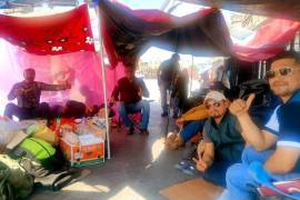 El campamento se mantiene con solidaridad ciudadana y sin apoyos oficiales directos.