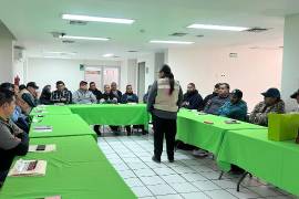 Operadores del transporte público reciben capacitación en protocolos de atención ante situaciones de violencia.