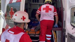 La lesionada fue trasladada de urgencia a un hospital tras ser localizada inconsciente.