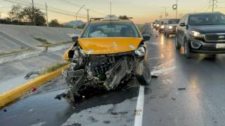 El conductor del taxi perdió el control del vehículo al quedarse dormido.