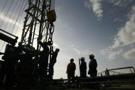 Así, la producción de nuestro país se mantendrá en un promedio de un millón 753 mil barriles diarios al menos hasta diciembre de 2023