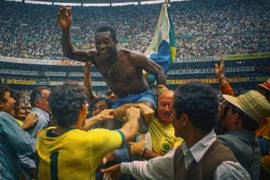 Cuando el futbol nos mira de regreso: Series y documentales para entender lo que pasa lejos del marcador