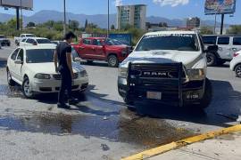 Elementos de Tránsito acudieron al sitio para tomar conocimiento del accidente y evitar otro percance.