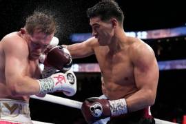 Ambos boxeadores se enfrentaron en 2022 y desde entonces se ha especulado una posible revancha por parte del mexicano que se vio en la lona ese día.