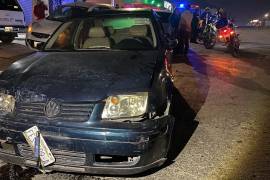 Agentes de Tránsito Municipal tomaron registro del accidente ocurrido en la colonia San José.