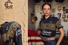 Chivas presentó su tercer uniforme 2026-27, una camiseta negra con detalles dorados, inspirada en el traje de charro y con un escudo histórico de 1908.
