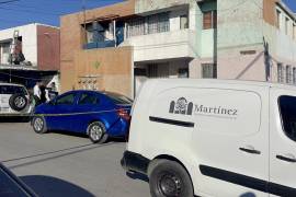 Personal pericial levantó el cuerpo para trasladarlo al Servicio Médico Forense.