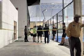 El área de la cancha fue acordonada mientras se realizaban las diligencias forenses.