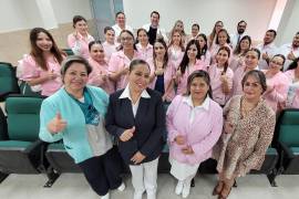 Durante la ceremonia, profesionales de Nutrición recibieron reconocimientos por la calidad de su trabajo en las unidades médicas del IMSS en Coahuila.