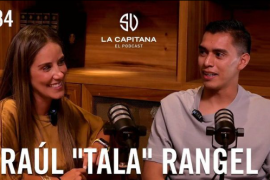 Sandra de la Vega, conductora del podcast “La Capitana”, desata controversia al cuestionar la identidad mexicana del nuevo jugador de Chivas, Cade Cowell.